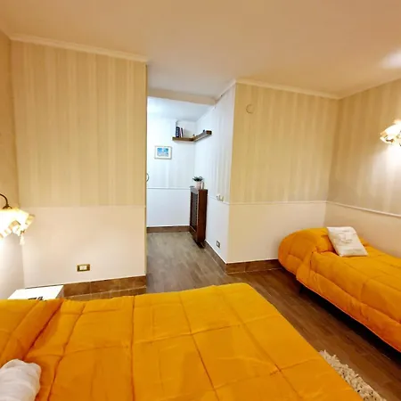 Fuga A Apartment Neapel